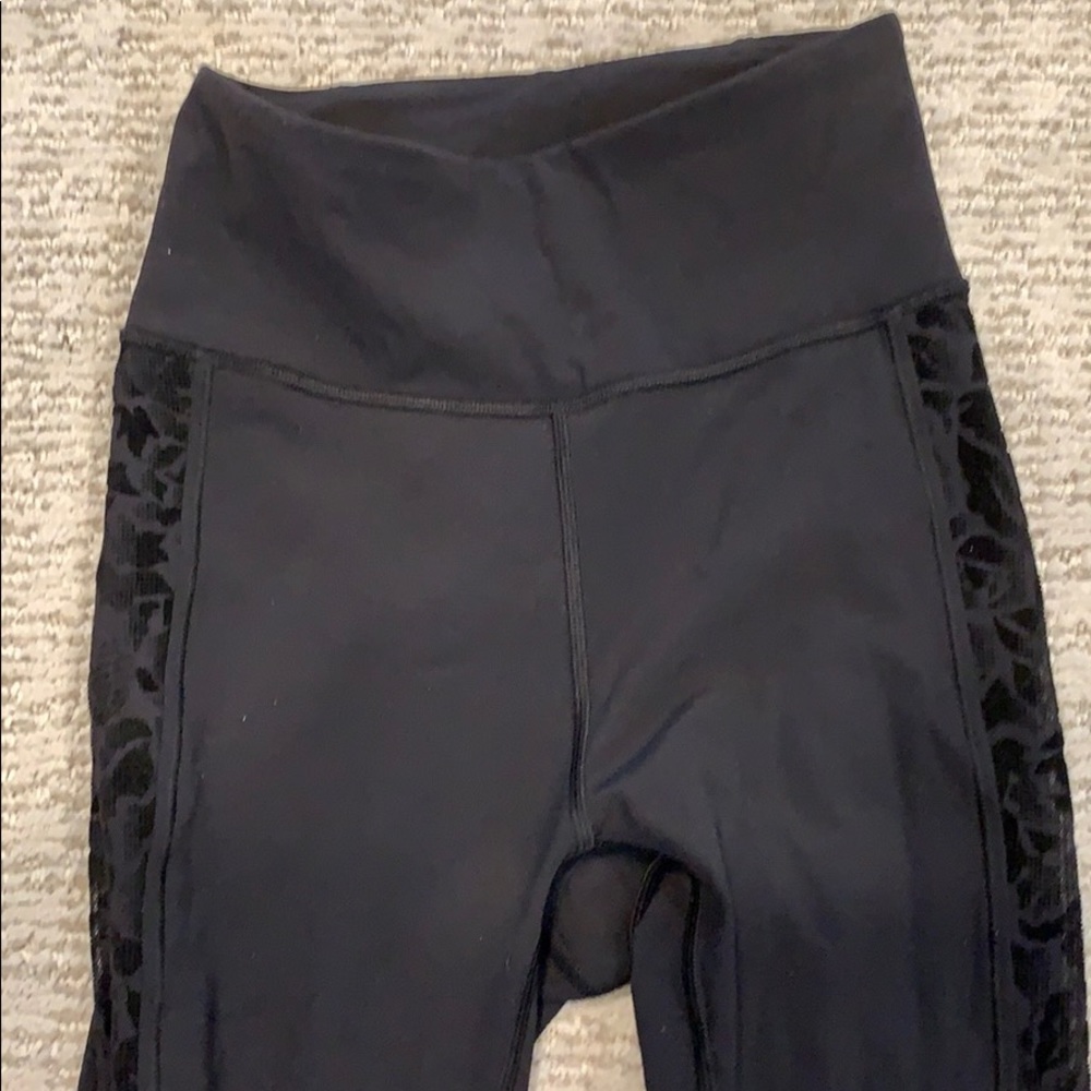 Lululemon black stirrup with velvet siding